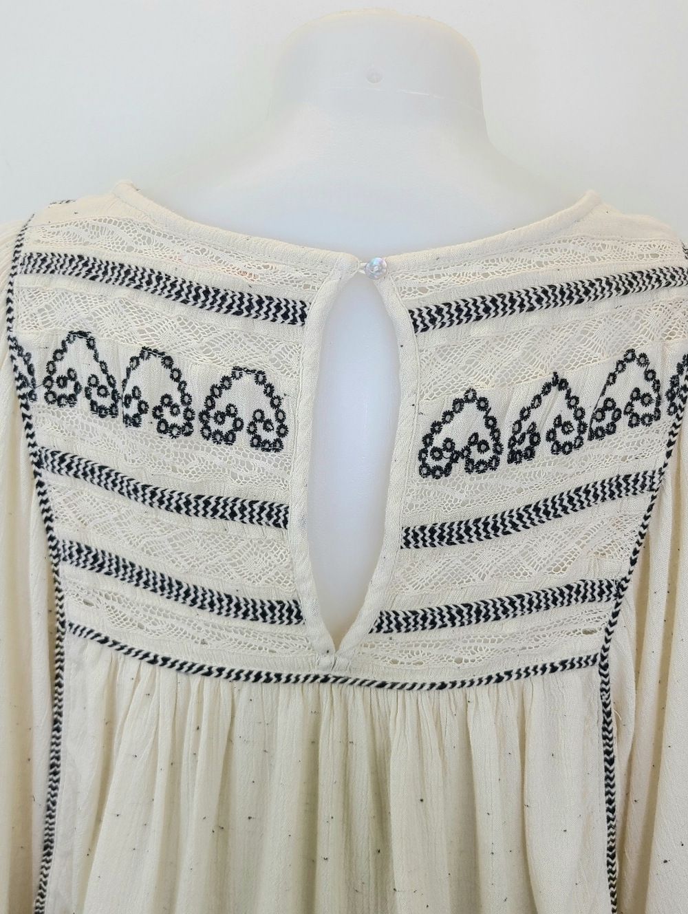 Free People Cyprus Avenue Embroidered Crochet Top Bell Sleeves Ivory Cream Large - Picture 14 of 16